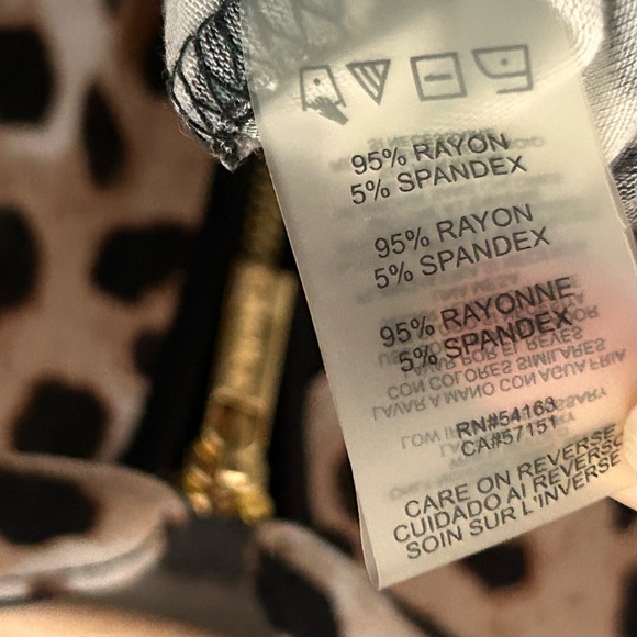 Calvin Klein Leopard Print Stretch Knit Women's Blouse Top Large - Picture 6 of 8